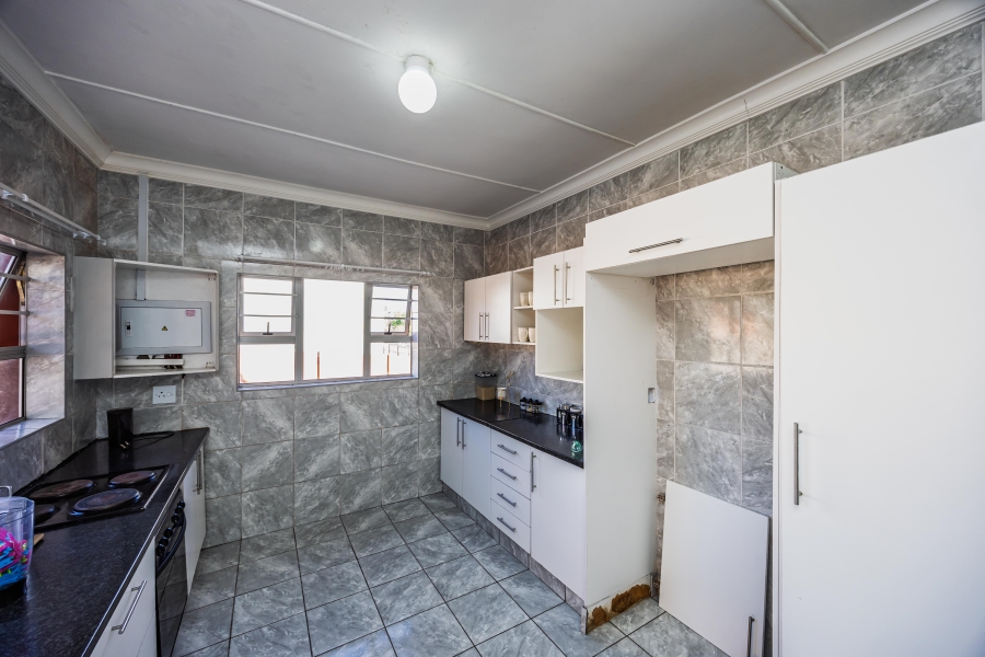 7 Bedroom Property for Sale in Greenfields Eastern Cape